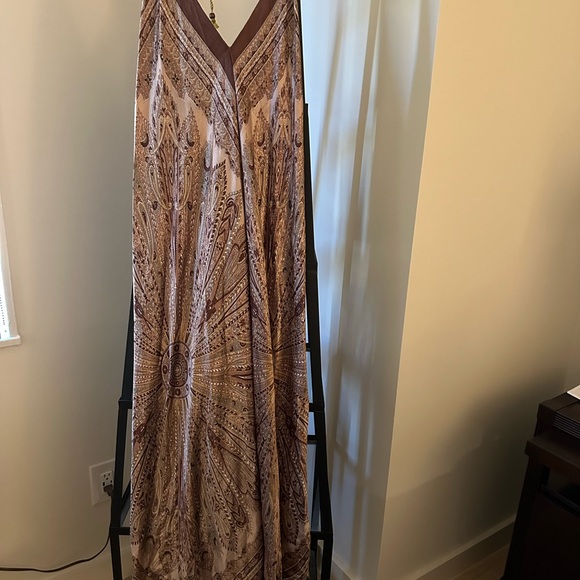White Lotus Brown printed  Italian Silk halter dress - one size - Picture 1 of 9